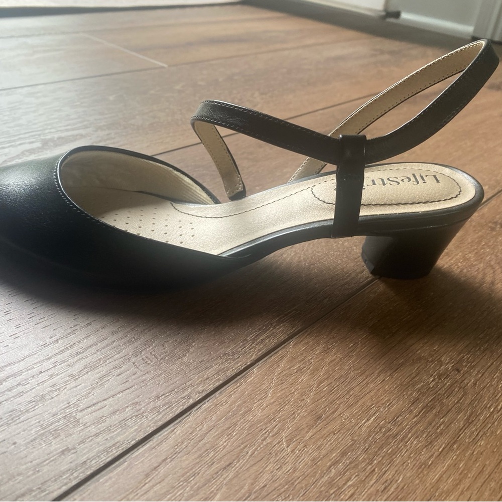 Life Stride Black Slingback Heels with Pointed Toe - Picture 4 of 9